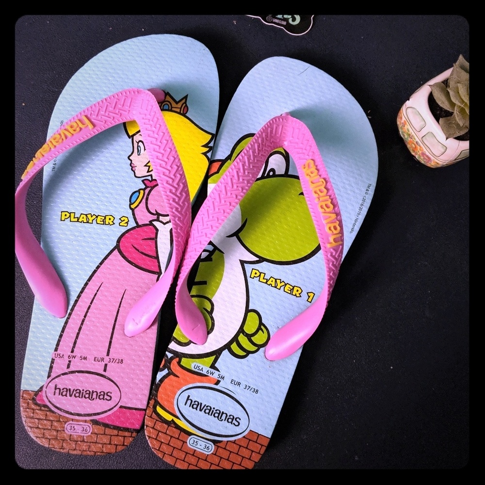 Princes peach and Yoshi havaianas